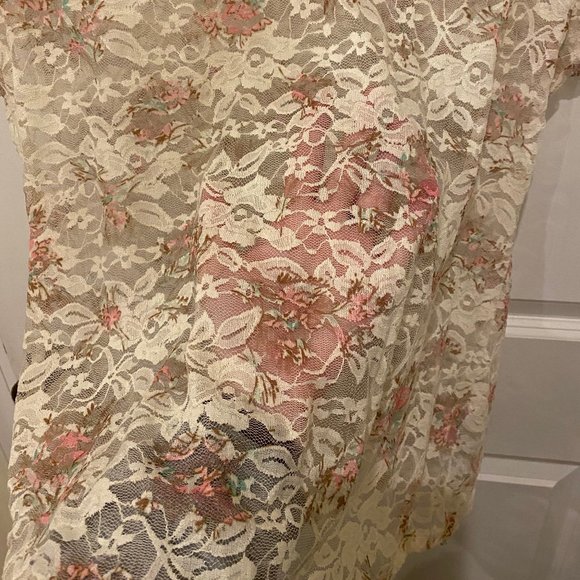 Maurice’s Ivory & Pink Floral Sheer Lace Top - Picture 5 of 6